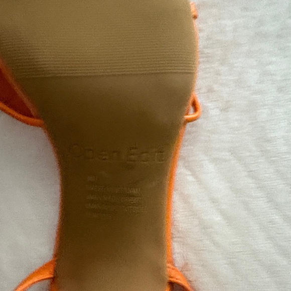 Elegant Orange Floral Sandals - Picture 2 of 4